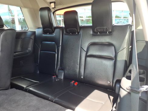 Used 2024 Nissan Pathfinder SL AWD/4WD image 22