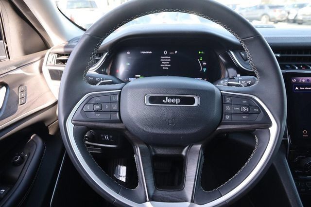 Used 2024 Jeep Grand Cherokee Limited 4xe AWD/4WD image 12
