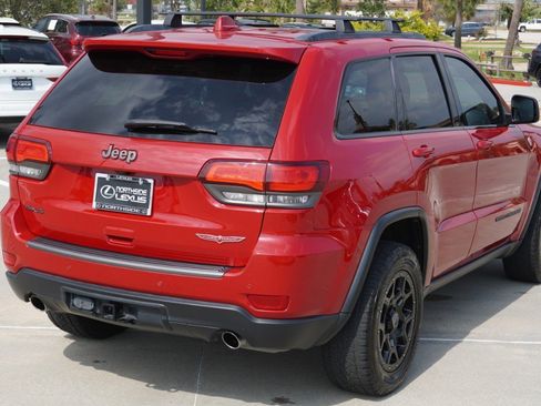 Used 2017 Jeep Grand Cherokee Trailhawk w/ Trailhawk Luxury Group image 6