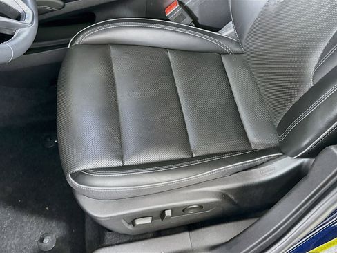 Used 2022 Buick Envision Essence w/ Safety Package FWD image 19