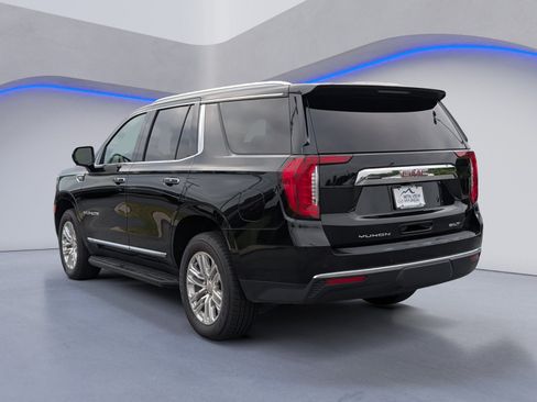 Used 2024 GMC Yukon SLT AWD/4WD image 7