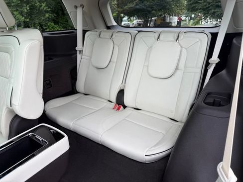 Used 2023 Lincoln Aviator Black Label AWD/4WD image 20