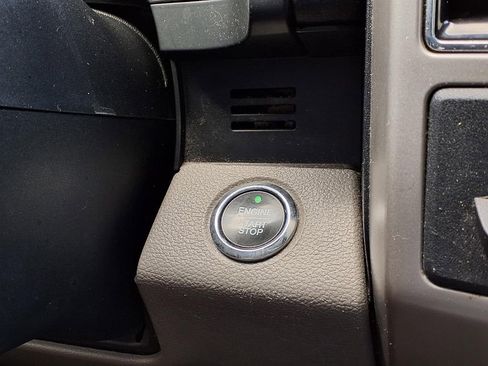 Used 2019 Ford F150 Lariat image 32