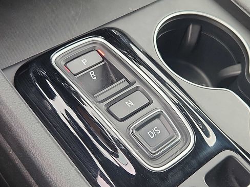 Certified 2025 Honda Pilot Sport image 14