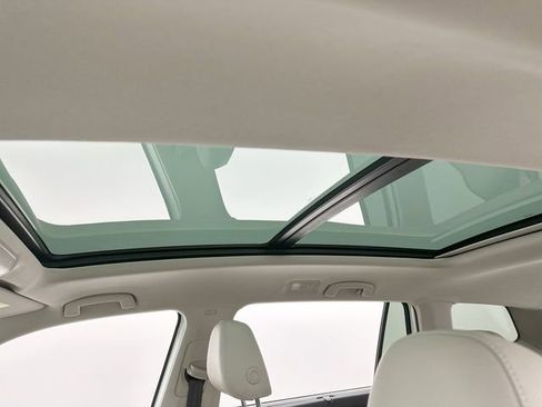 Used 2019 Volkswagen Atlas SEL Premium image 23