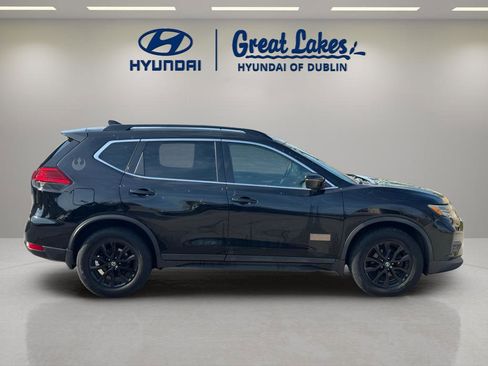 Used 2017 Nissan Rogue SV AWD/4WD image 6