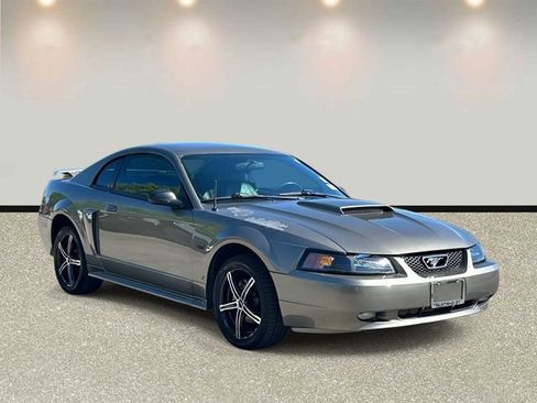 Used 2001 Ford Mustang GT RWD image 3