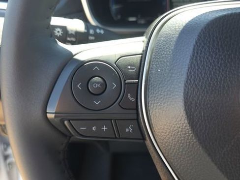 Used 2026 Toyota Corolla Cross XLE image 22