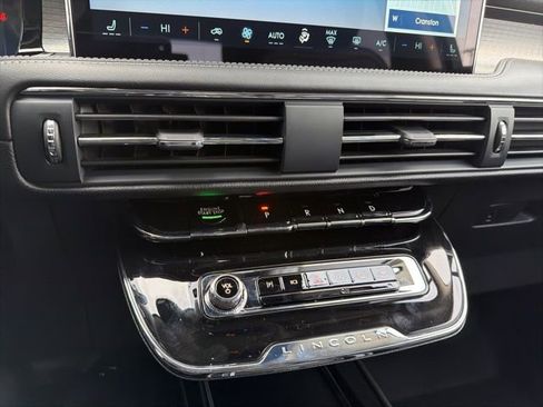 New 2026 Lincoln Corsair Premiere image 13