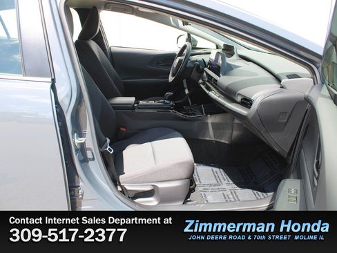 Used 2023 Toyota Prius LE FWD image 19