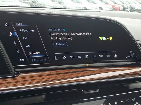 Used 2022 Cadillac Escalade Premium Luxury w/ Performance Package image 19