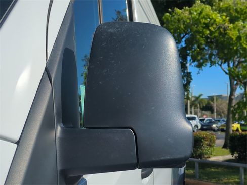 Used 2024 Mercedes-Benz Sprinter 2500 image 12