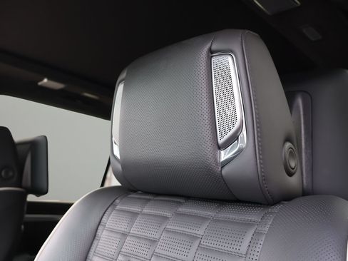 Certified 2026 Cadillac Escalade ESV Platinum Sport w/ LPO, Floor Liner Package AWD/4WD image 12