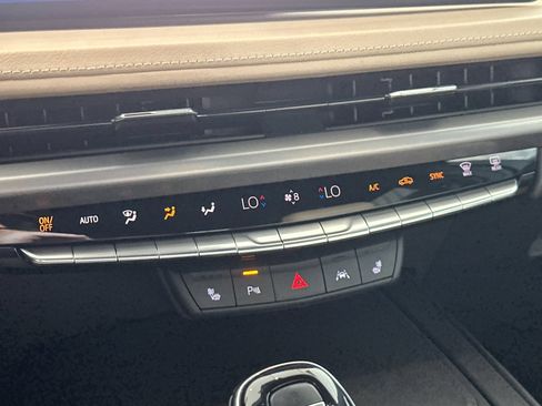 Used 2024 Cadillac XT4 Luxury FWD image 23