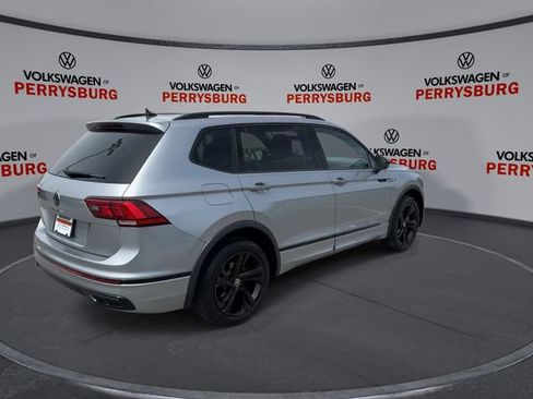 Certified 2023 Volkswagen Tiguan SE R-Line FWD image 8