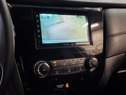 Used 2018 Nissan Rogue S AWD/4WD image 21