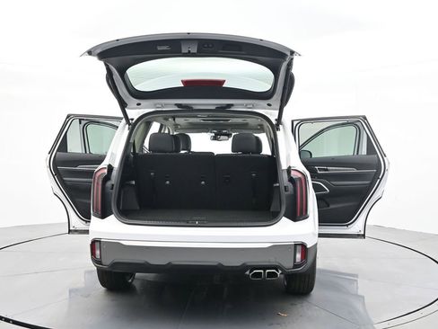 Used 2024 Kia Telluride EX w/ EX Captain's Chair Package image 44