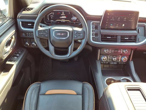 Used 2024 GMC Yukon AT4 w/ AT4 Premium Package AWD/4WD image 5
