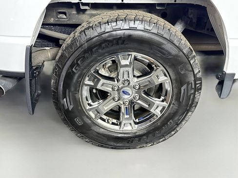 Used 2023 Ford F150 XLT w/ XTR Package image 31