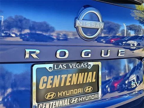 Used 2022 Nissan Rogue SV w/ SV Premium Package image 12