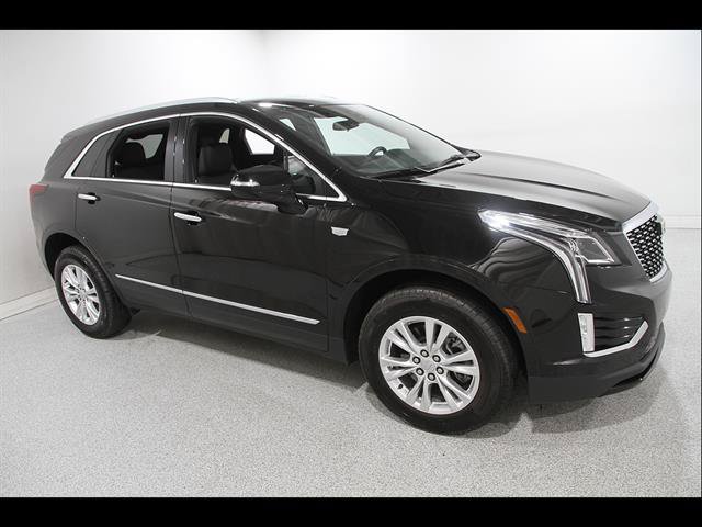 Certified 2025 Cadillac XT5 Luxury w/ LPO, Floor Liner Package AWD/4WD image 1