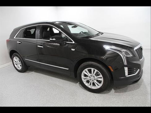 Certified 2025 Cadillac XT5 Luxury w/ LPO, Floor Liner Package AWD/4WD image 1