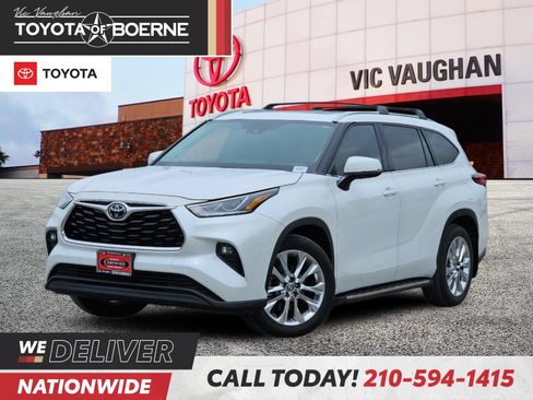 Used 2023 Toyota Highlander Limited FWD image 1