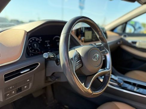 Used 2020 Hyundai Sonata Limited image 16