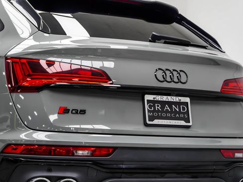 Used 2022 Audi SQ5 Prestige w/ Prestige Package AWD/4WD image 18