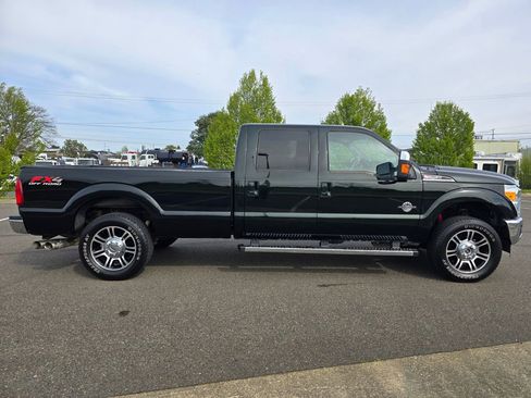 Used 2015 Ford F250 Lariat w/ Lariat Ultimate Package AWD/4WD image 6