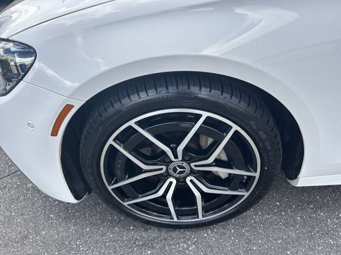 Used 2022 Mercedes-Benz E 450 4MATIC Sedan image 10