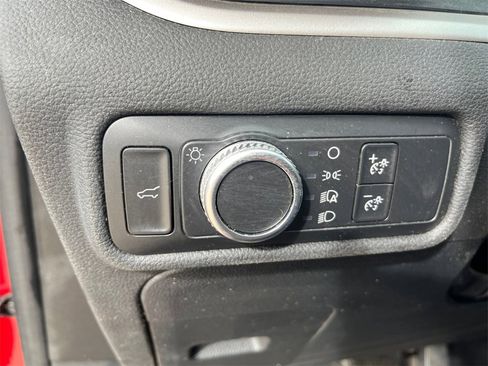 Used 2020 Ford Explorer XLT w/ Comfort Package image 19