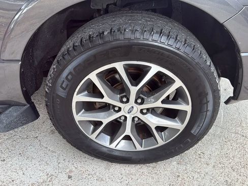 Used 2015 Ford Expedition XLT w/ Equipment Group 202A RWD image 52
