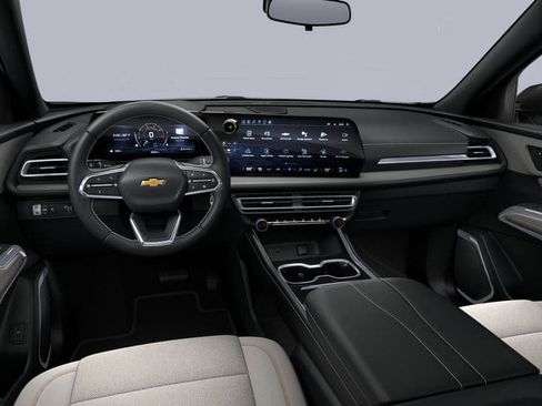 New 2026 Chevrolet Traverse LT image 8