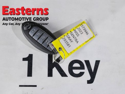 Used 2023 Nissan Sentra SR w/ SR Premium Package FWD image 26