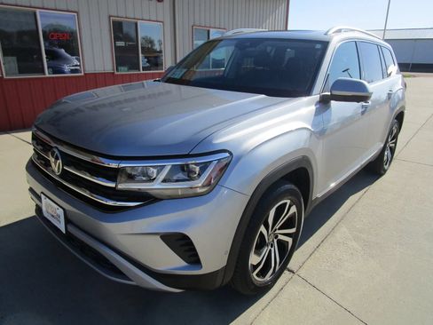 Used 2021 Volkswagen Atlas SEL Premium AWD/4WD image 3