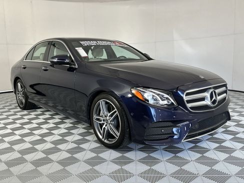Used 2020 Mercedes-Benz E 350 Sedan image 2