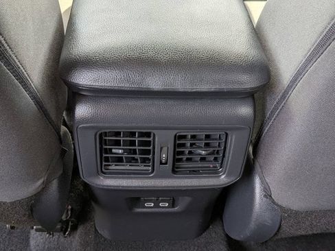 Used 2025 Toyota RAV4 XLE FWD image 16