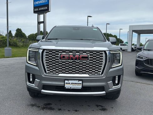 Used 2024 GMC Yukon XL Denali AWD/4WD image 2