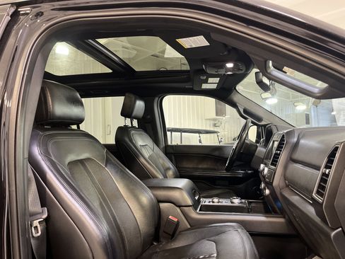 Used 2019 Ford Expedition Max Limited AWD/4WD image 17