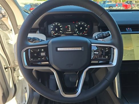 Used 2024 Land Rover Discovery Sport S image 25