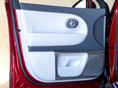 New 2026 Hyundai Ioniq 9 Limited image 13