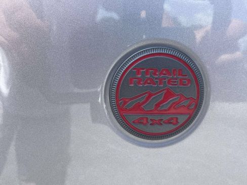 Used 2020 Jeep Gladiator Rubicon AWD/4WD image 10