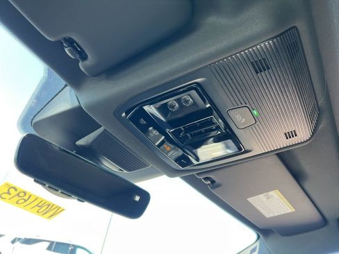 New 2026 Volkswagen Tiguan SE R-Line image 22