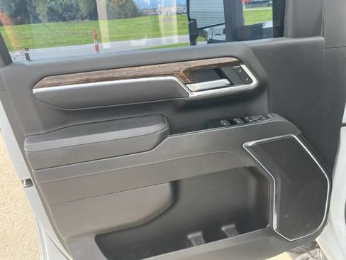 Used 2025 GMC Sierra 3500 SLE w/ Preferred Package AWD/4WD image 27