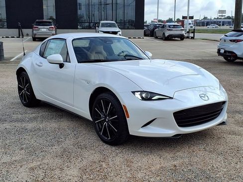 New 2026 MAZDA MX-5 Miata RF Grand Touring RWD image 3