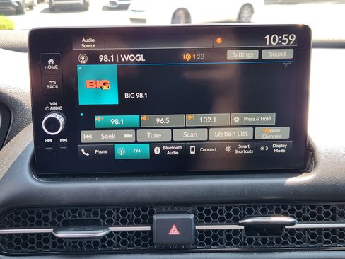Used 2024 Honda HR-V EX-L image 11