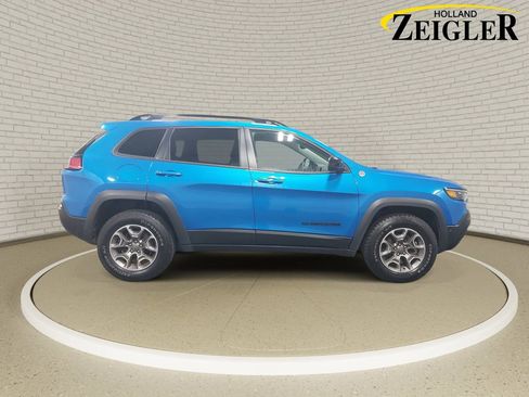 Used 2023 Jeep Cherokee Trailhawk w/ Trailer Tow Group AWD/4WD image 4