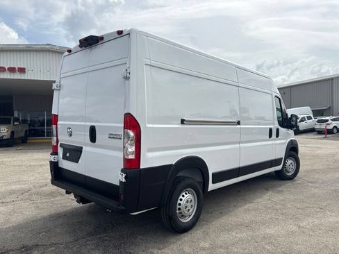New 2026 RAM ProMaster 2500 w/ Convenience Group FWD image 4