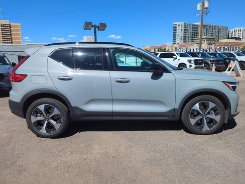 Used 2026 Volvo XC40 B5 Plus AWD/4WD image 9